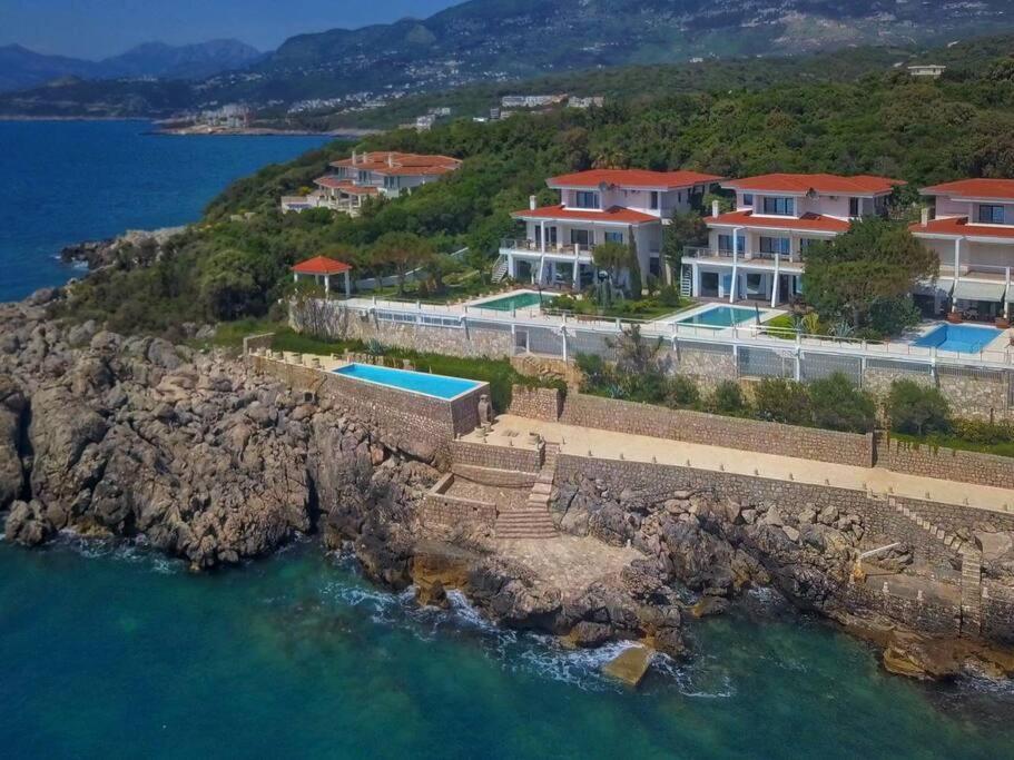 Dream House Villa *